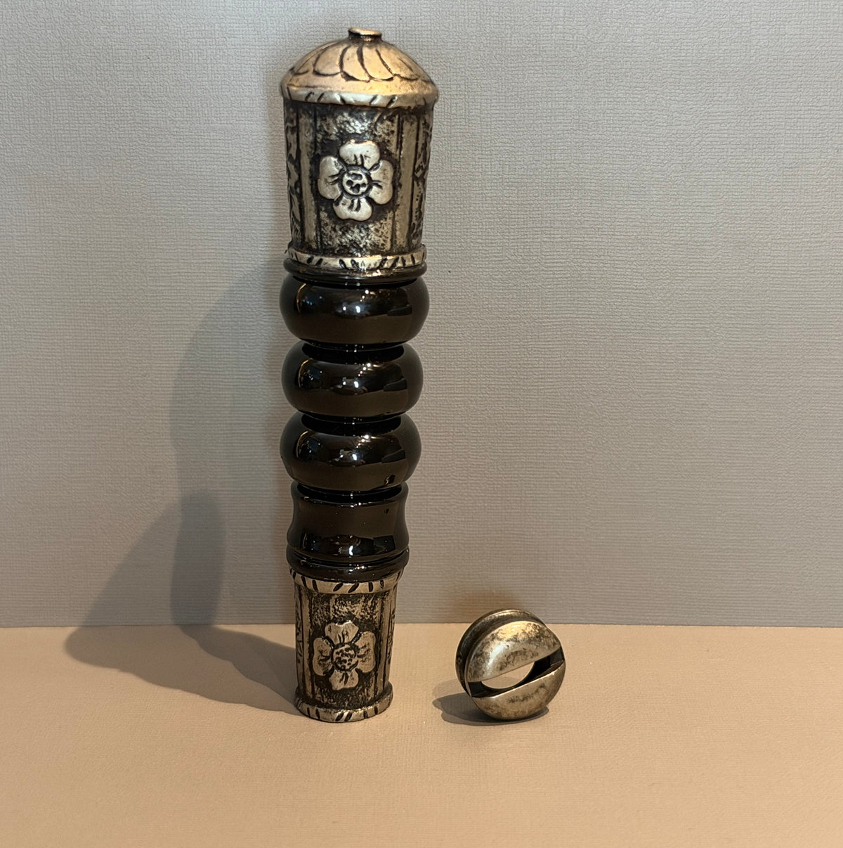 CABO BOLHADO FLORAL BLACK PRATA VELHO
